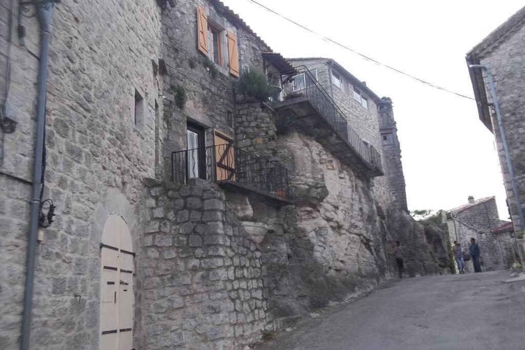 Maison Pierre Et Voute Au Coeur Du Village Балазюк Экстерьер фото